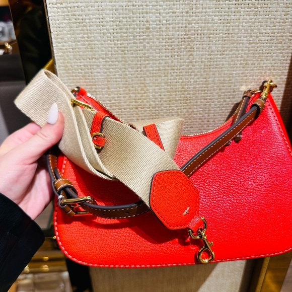 Tory Burch Thea Textured Convertible Leather Crossbody - Picture 6 of 11